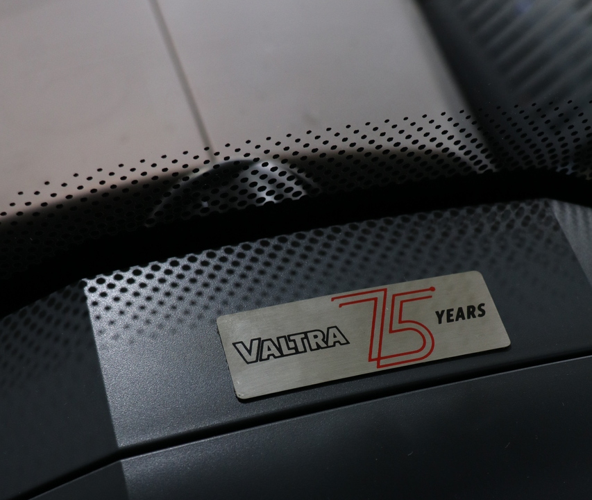 Valtra celebra 75 años innovacion diseños edicion limitada